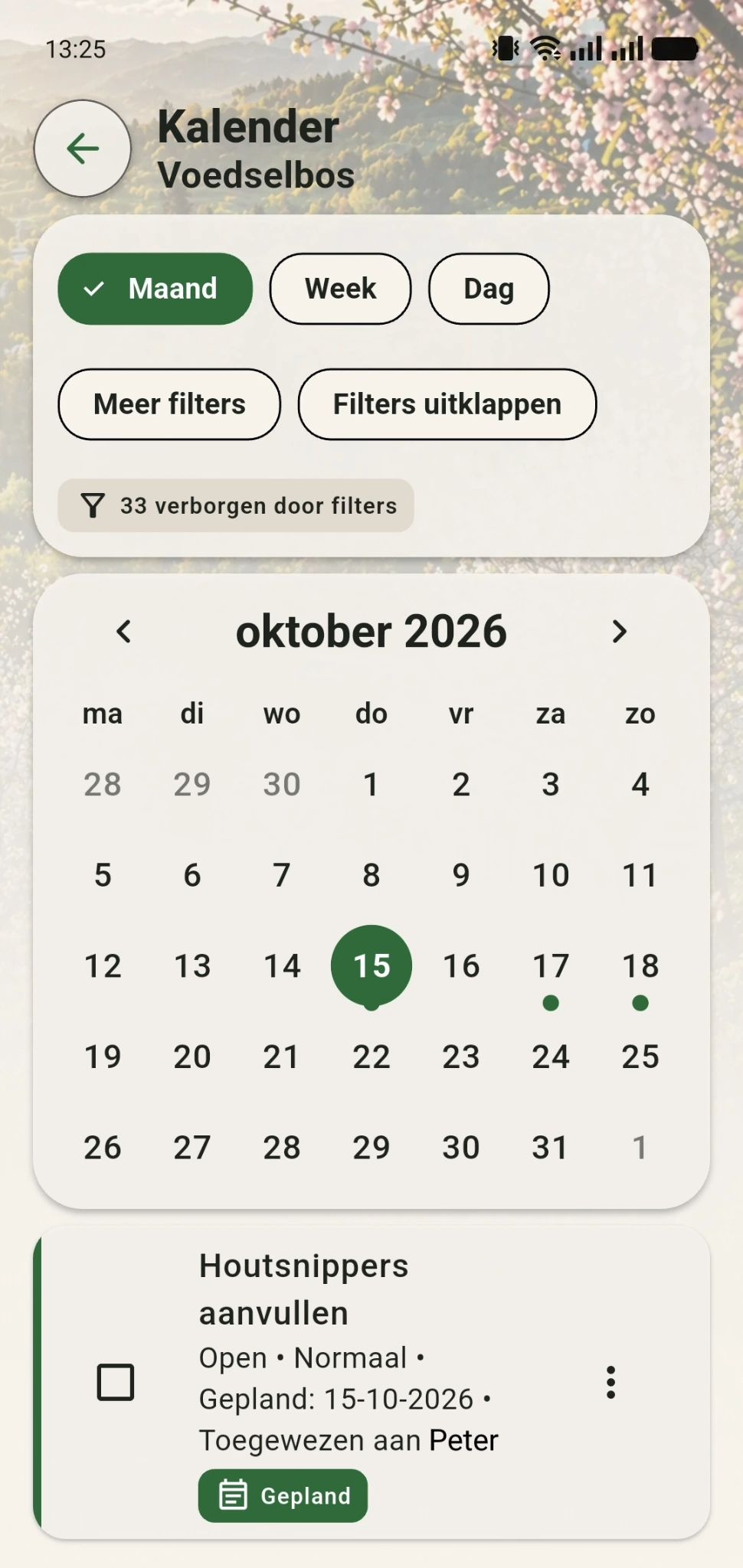 GreenPlot-kalender in maandweergave met geplande taken en filteropties